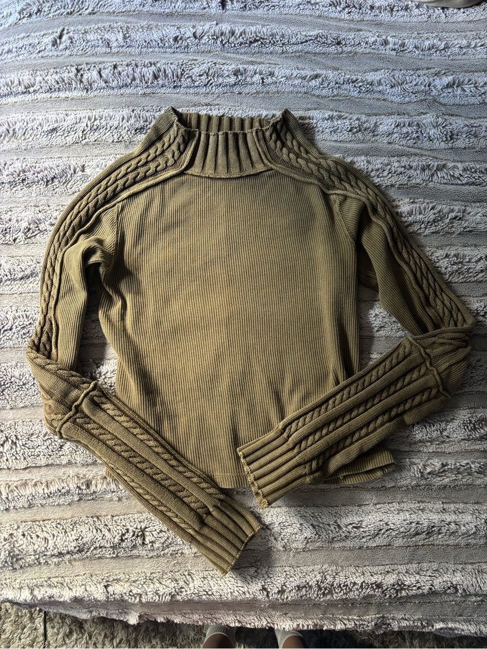 Free people cotton top/sweater ~ olive green knit